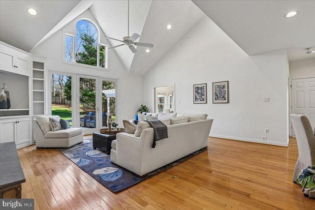 12015 HAMDEN CT, Oakton, VA 22124