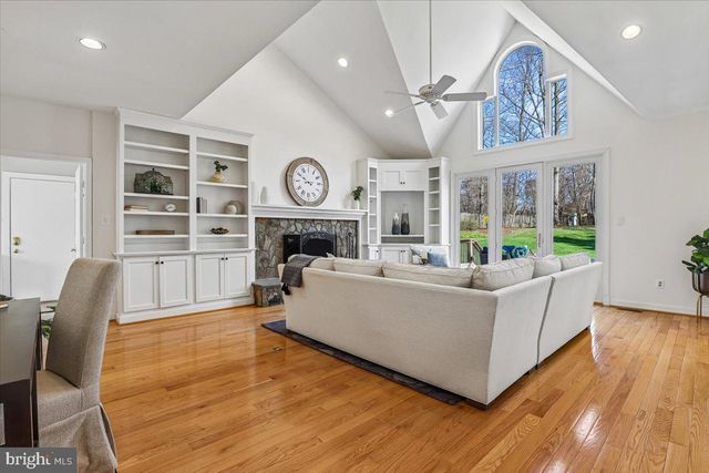 12015 HAMDEN CT, Oakton, VA 22124