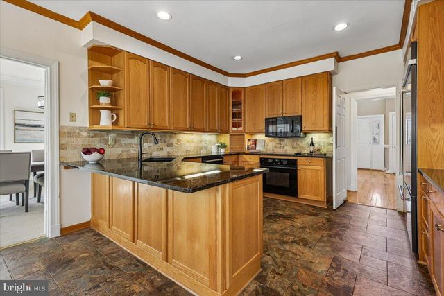 12015 HAMDEN CT, Oakton, VA 22124