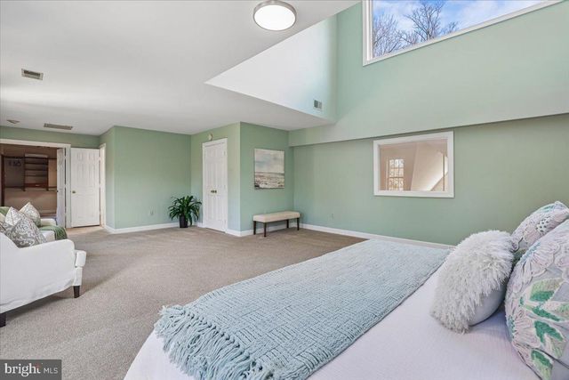 12015 HAMDEN CT, Oakton, VA 22124