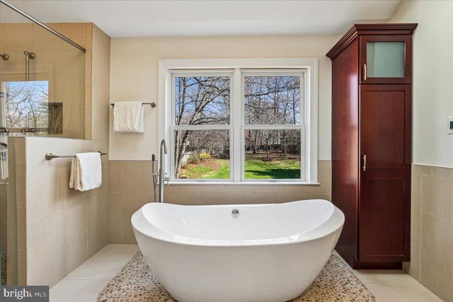 12015 HAMDEN CT, Oakton, VA 22124