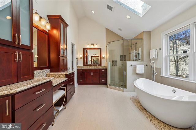 12015 HAMDEN CT, Oakton, VA 22124