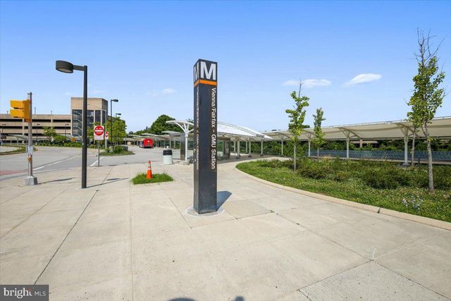 12015 HAMDEN CT, Oakton, VA 22124