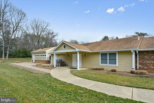 12015 HAMDEN CT, Oakton, VA 22124