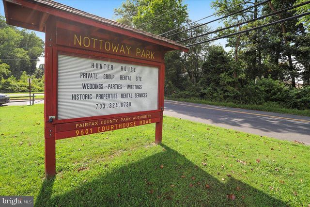 12015 HAMDEN CT, Oakton, VA 22124