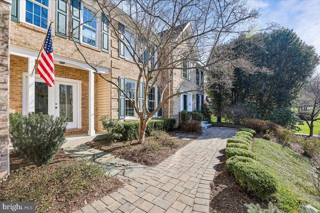 12015 HAMDEN CT, Oakton, VA 22124