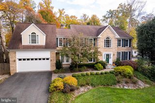 12015 HAMDEN CT, Oakton, VA 22124