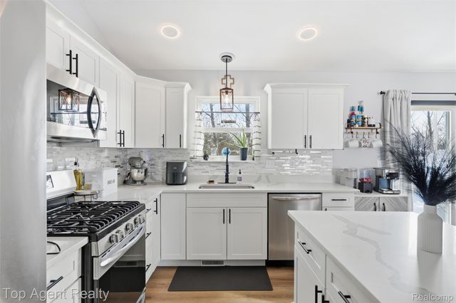 354 Marion Avenue, Kimball Township, MI 48074