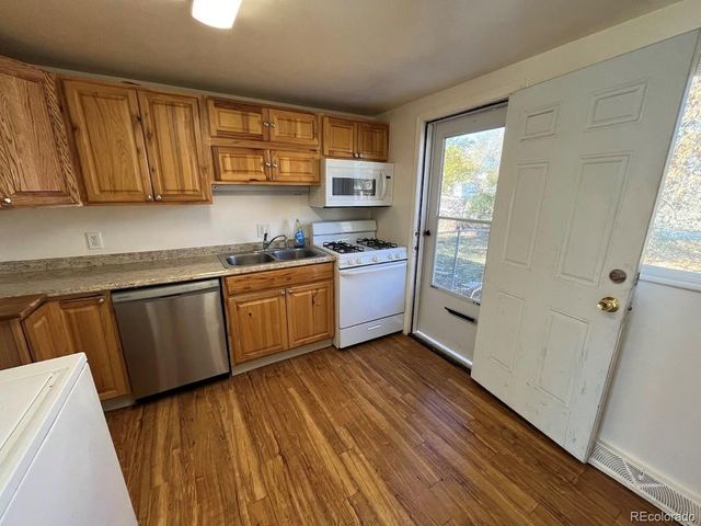 7705 W 61st Ave, Arvada, CO 80004