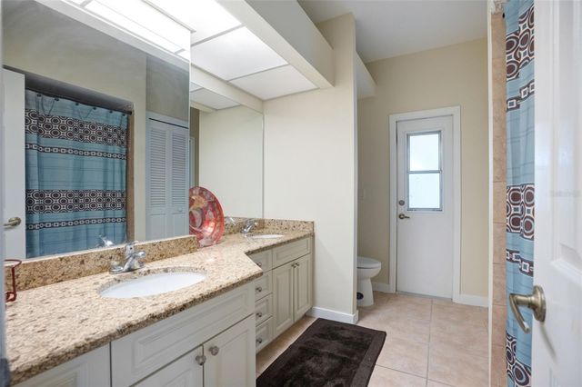6253 MURIWOOD COURT, Sarasota, FL 34234