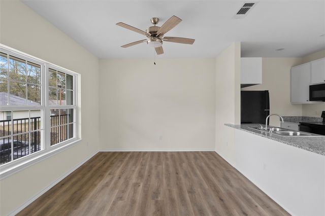 409 Beto St 12, Huntsville, TX 77340
