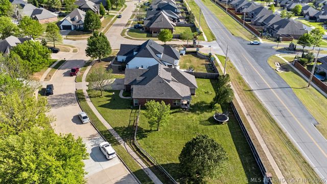 9302 N 98th East Court, Owasso, OK 74055