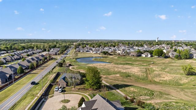 9302 N 98th East Court, Owasso, OK 74055