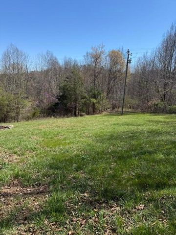 5334 Smith Mountain Lake PKWY, Huddleston, VA 24104