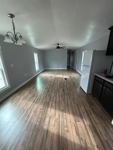 5334 Smith Mountain Lake PKWY, Huddleston, VA 24104