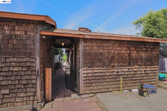 20 Kessler Ln, Oakley, CA 94561