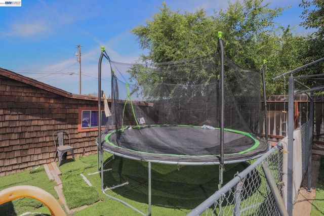 20 Kessler Ln, Oakley, CA 94561