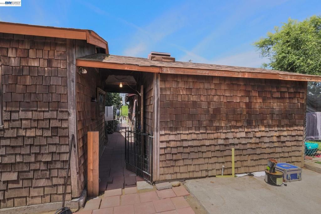 Image 12 of property listing at 20 Kessler Ln, Oakley, CA 94561