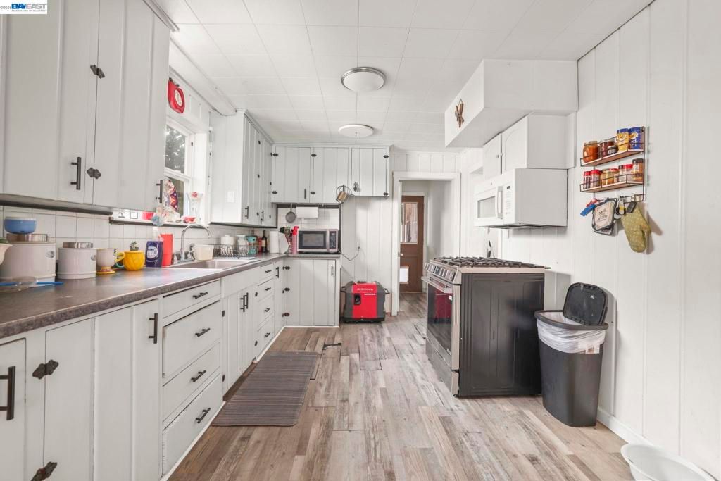 Image 3 of property listing at 20 Kessler Ln, Oakley, CA 94561