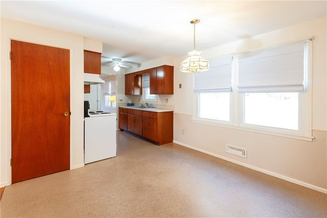 110 Crest Drive, Pawtucket, RI 02861