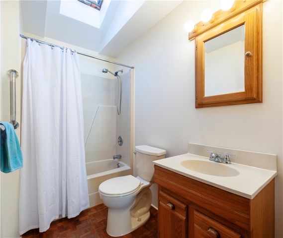 110 Crest Drive, Pawtucket, RI 02861