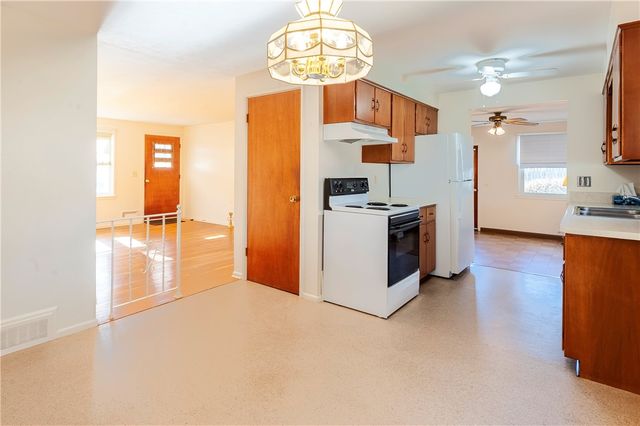 110 Crest Drive, Pawtucket, RI 02861