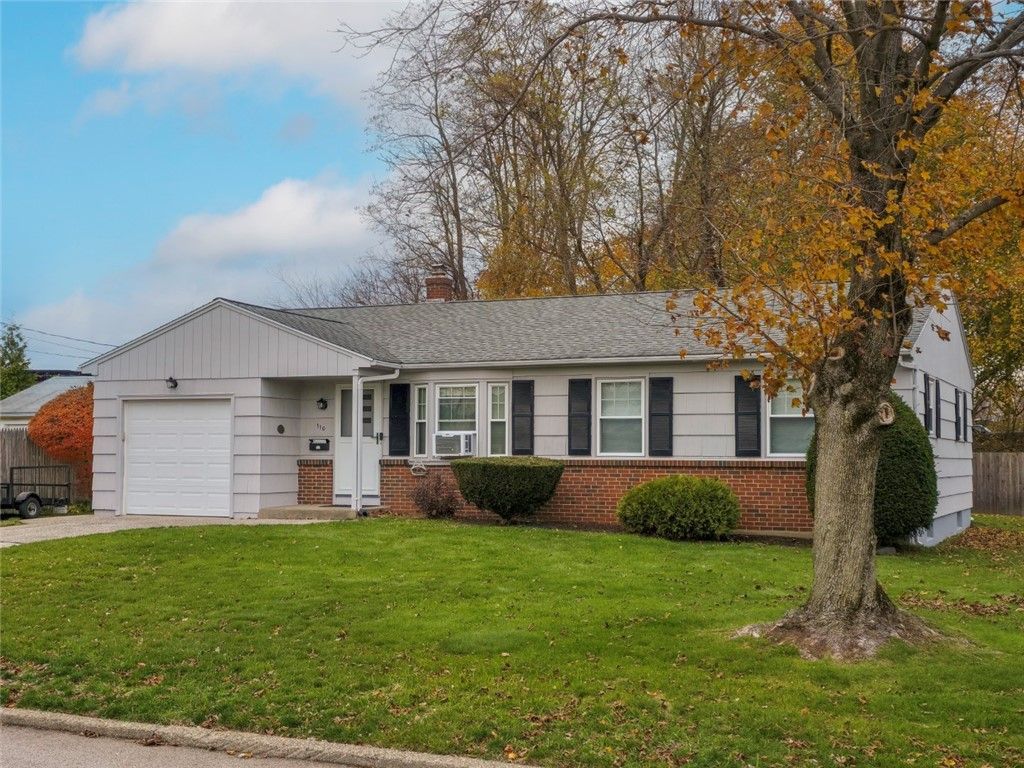 110 Crest Drive, Pawtucket, RI 02861