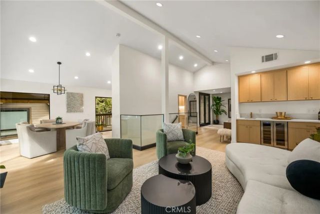 8 Montanas Sud 60, Irvine, CA 92612