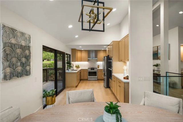 8 Montanas Sud 60, Irvine, CA 92612