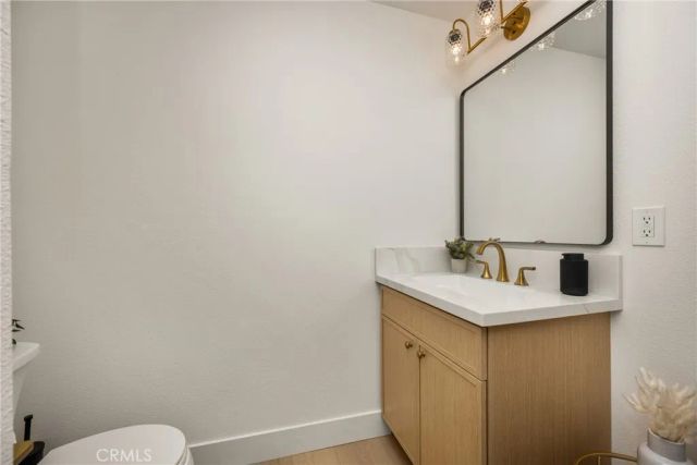 8 Montanas Sud 60, Irvine, CA 92612