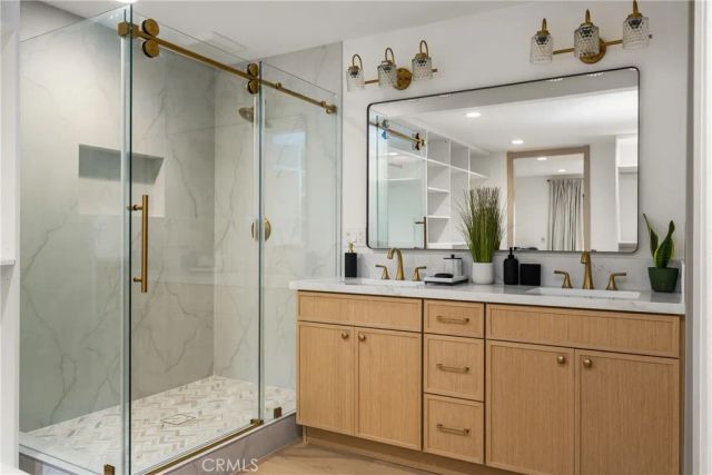 8 Montanas Sud 60, Irvine, CA 92612