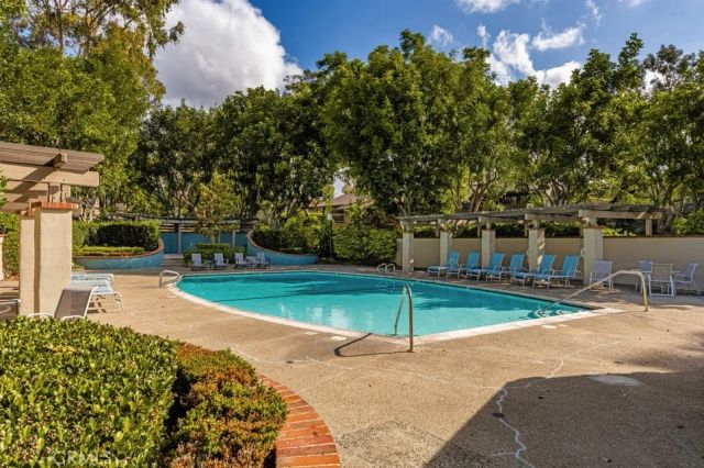 8 Montanas Sud 60, Irvine, CA 92612