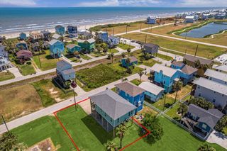 11216 Reagor Way, Galveston, TX 77550