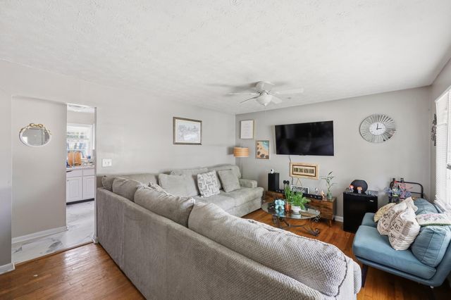345 Larkwood Drive, Lexington, KY 40509