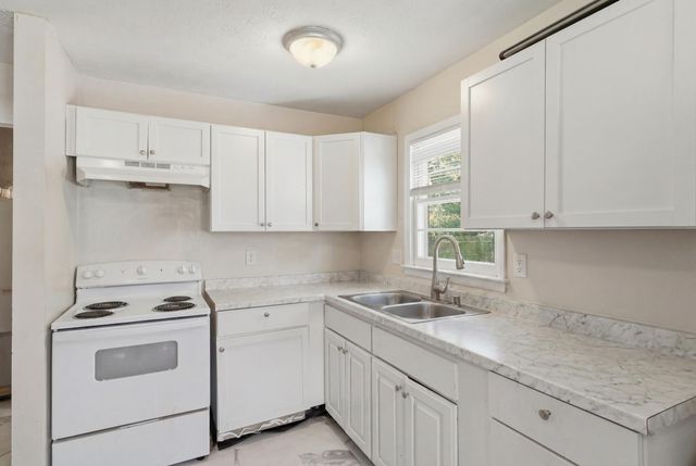 345 Larkwood Drive, Lexington, KY 40509