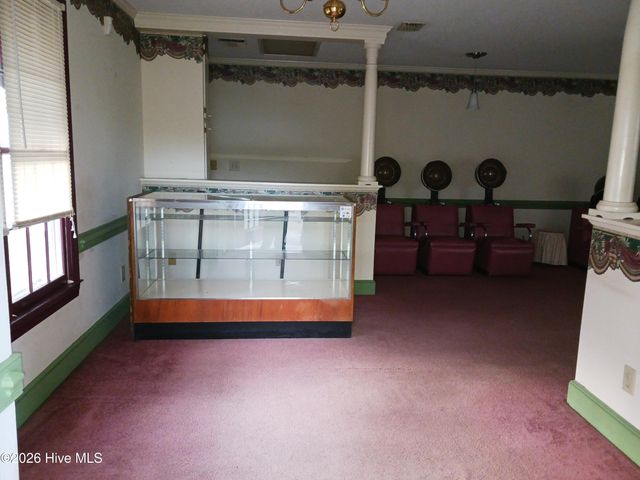 101 W Highland Avenue, Kinston, NC 28501