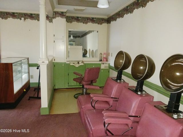 101 W Highland Avenue, Kinston, NC 28501