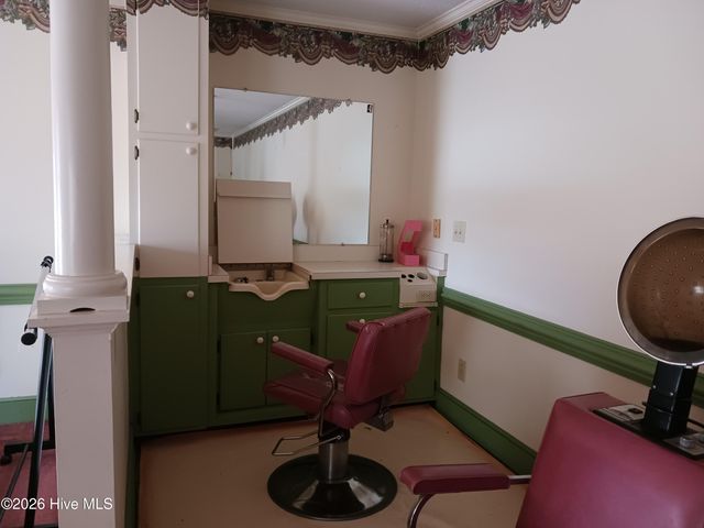 101 W Highland Avenue, Kinston, NC 28501