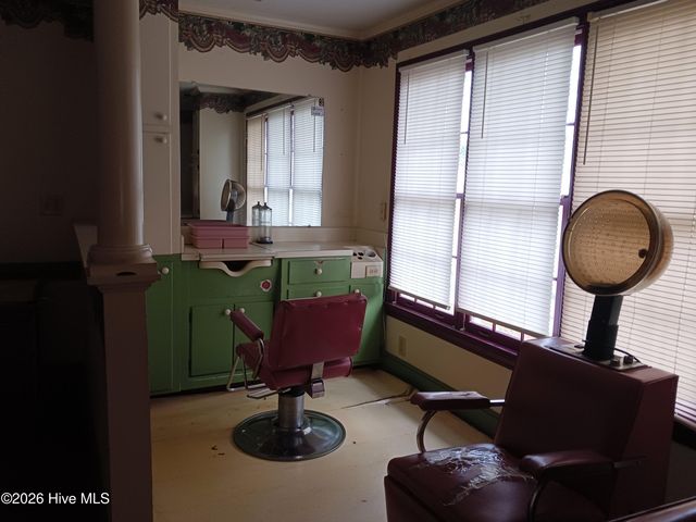 101 W Highland Avenue, Kinston, NC 28501