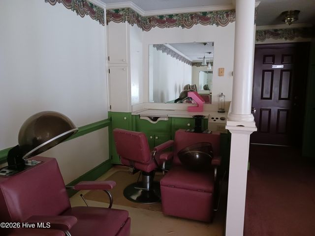 101 W Highland Avenue, Kinston, NC 28501