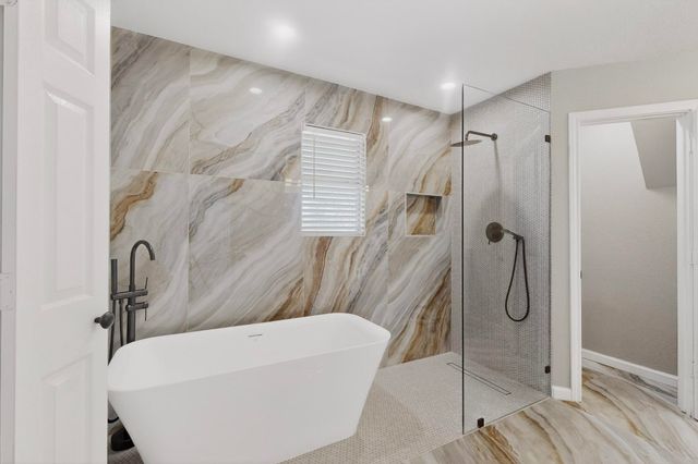 325 Crooked Creek, Garland, TX 75043