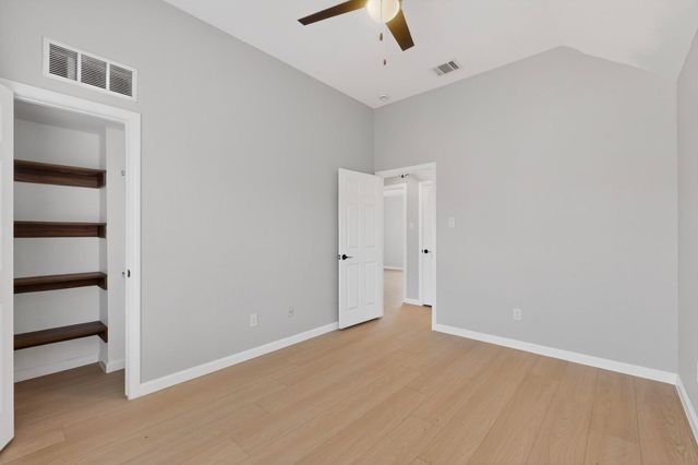 325 Crooked Creek, Garland, TX 75043