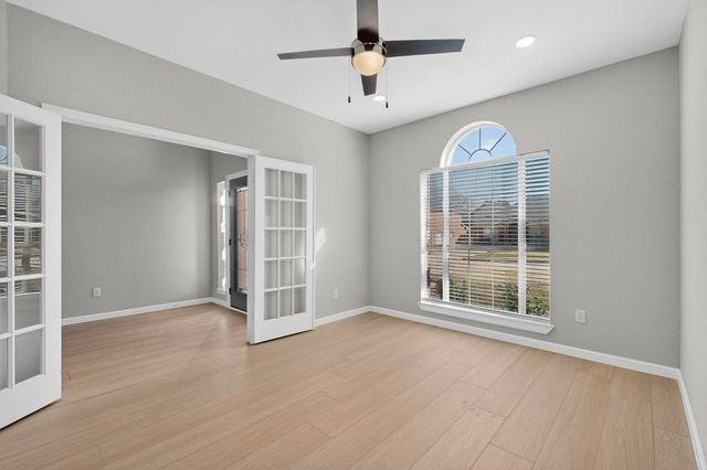 325 Crooked Creek, Garland, TX 75043