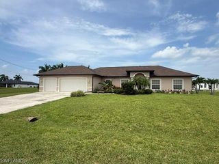 1914 NW 32nd CT, Cape Coral, FL 33993