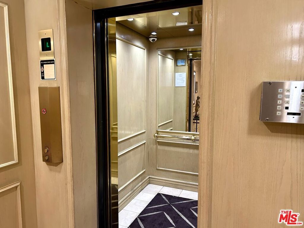 Image 10 of property listing at 10751 Wilshire Boulevard 607, Los Angeles, CA 90024