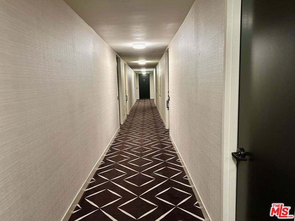 Image 11 of property listing at 10751 Wilshire Boulevard 607, Los Angeles, CA 90024