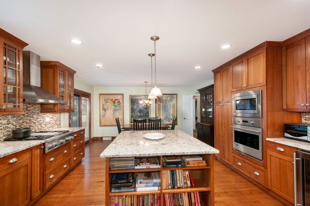 4744 Franklin Avenue, Western Springs, IL 60558