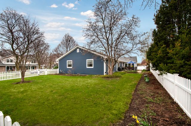 4744 Franklin Avenue, Western Springs, IL 60558