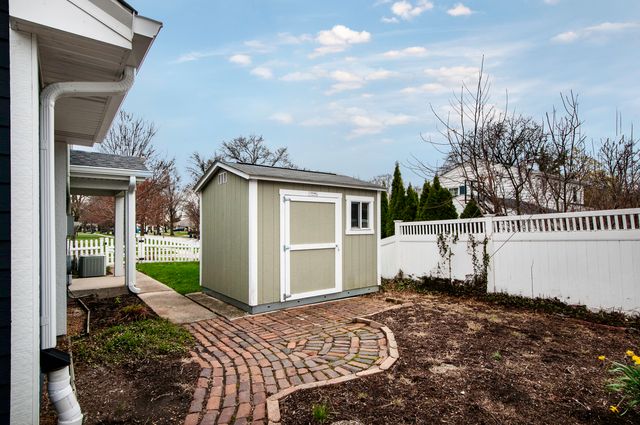 4744 Franklin Avenue, Western Springs, IL 60558