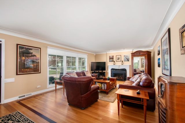 4744 Franklin Avenue, Western Springs, IL 60558